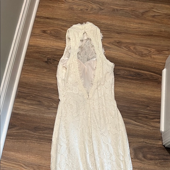 Elegant White Lace Prom Dress - Picture 5 of 5